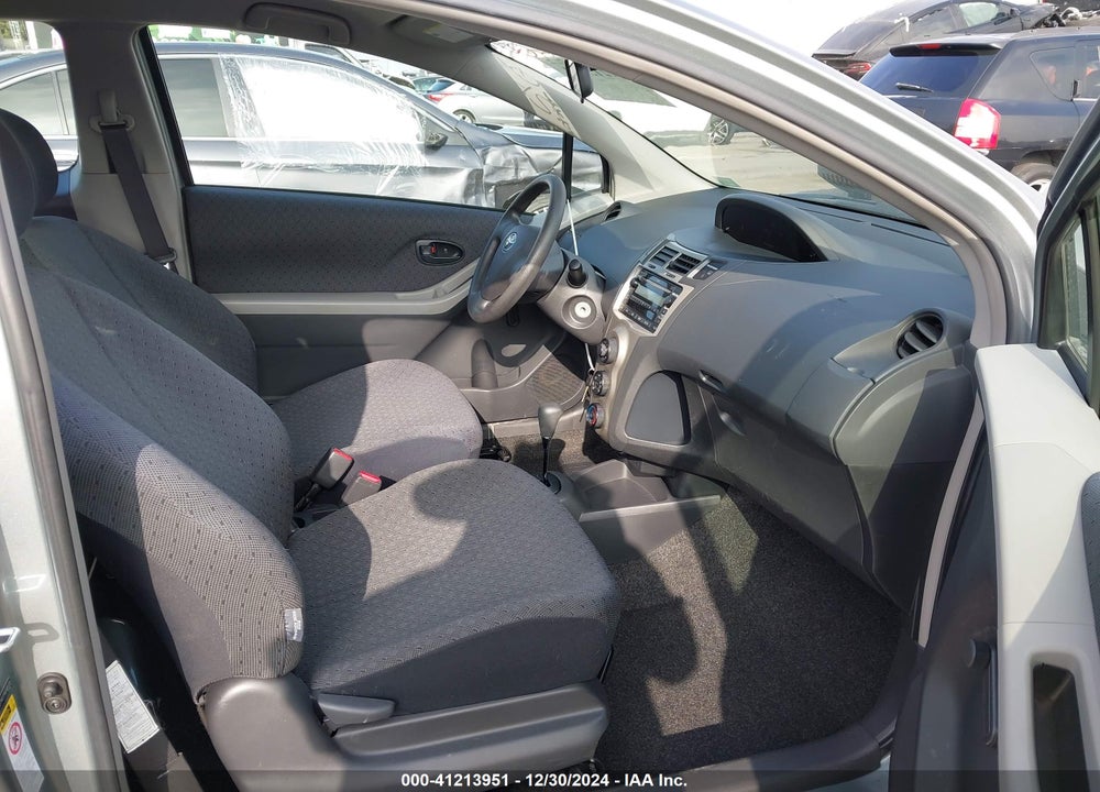 2009 TOYOTA YARIS VIN: JTDJT903795249132