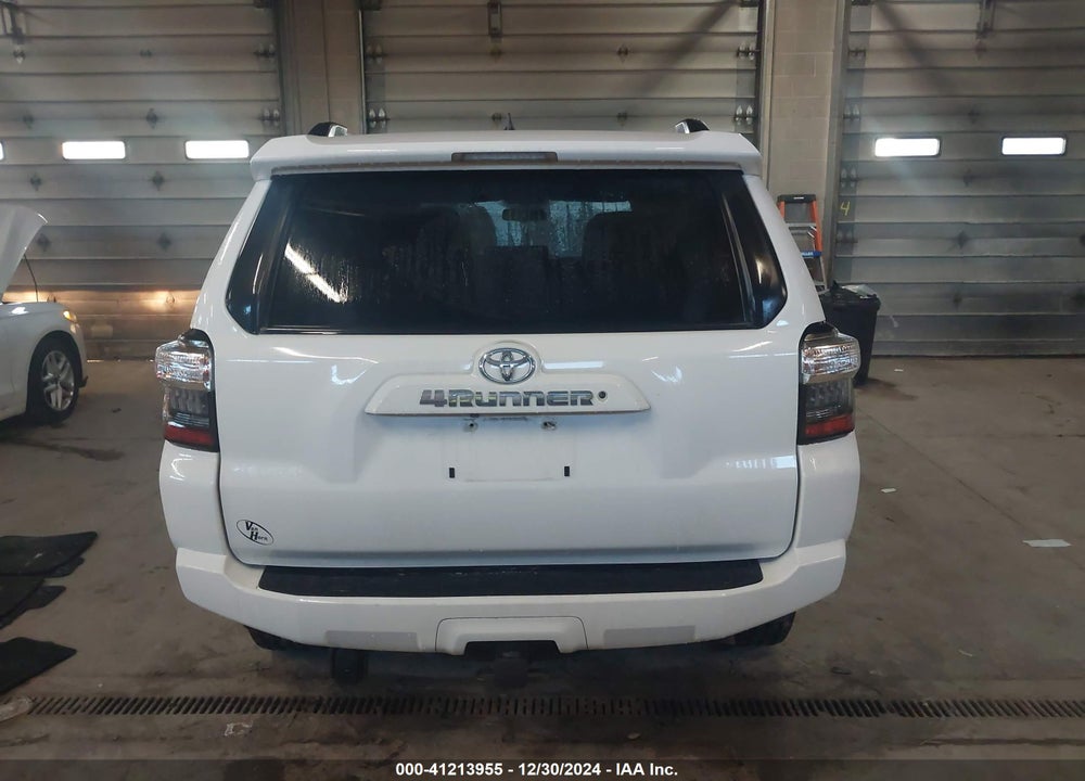 2019 TOYOTA 4RUNNER SR5 VIN: JTEBU5JR8K5668234