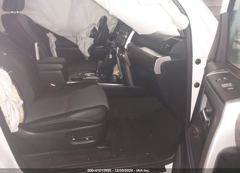 2019 TOYOTA 4RUNNER SR5 VIN: JTEBU5JR8K5668234