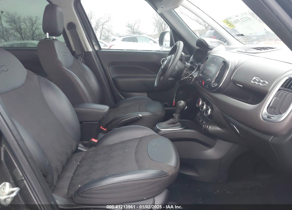 2018 FIAT 500L VIN: ZFBCFAAH4JZ041009