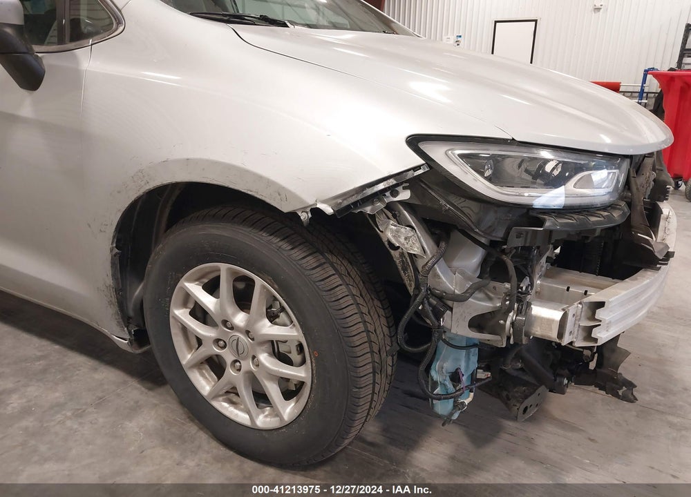 2023 CHRYSLER PACIFICA TOURING L VIN: 2C4RC1BG9PR594599