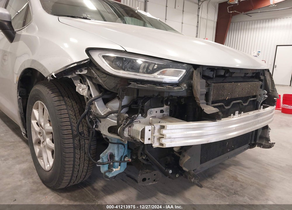 2023 CHRYSLER PACIFICA TOURING L VIN: 2C4RC1BG9PR594599