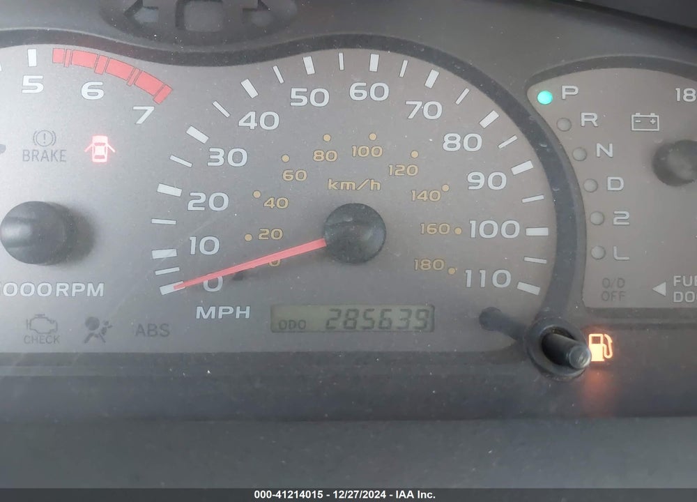 2002 TOYOTA SEQUOIA SR5 VIN: 5TDZT34AX2S086579
