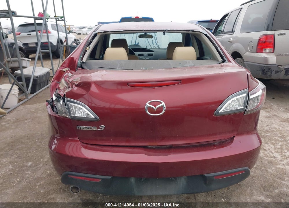 2011 MAZDA 3 I TOURING VIN: JM1BL1VF5B1495831