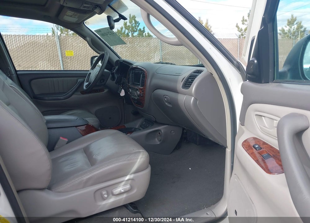 2005 TOYOTA SEQUOIA LIMITED V8 VIN: 5TDBT48AX5S256610