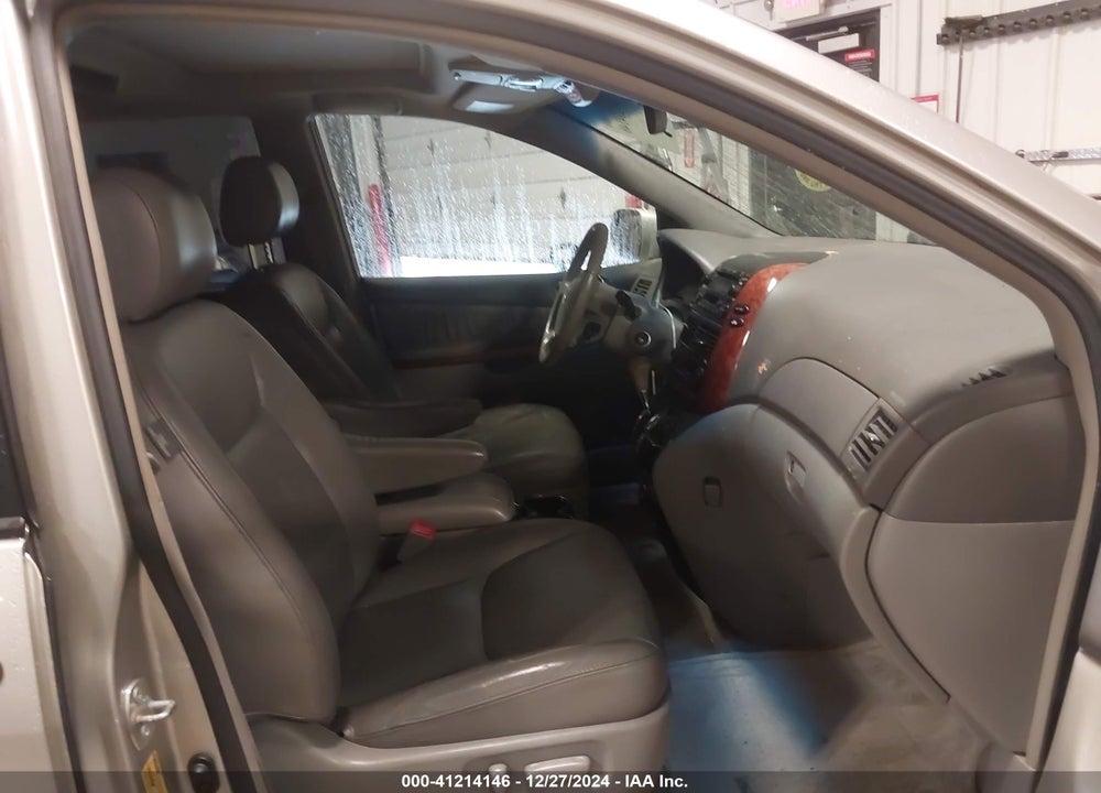 2005 TOYOTA SIENNA XLE VIN: 5TDZA22C35S265765