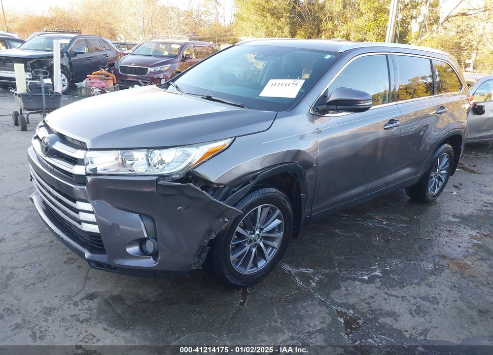 2019 TOYOTA HIGHLANDER XLE VIN: 5TDJZRFH4KS620734