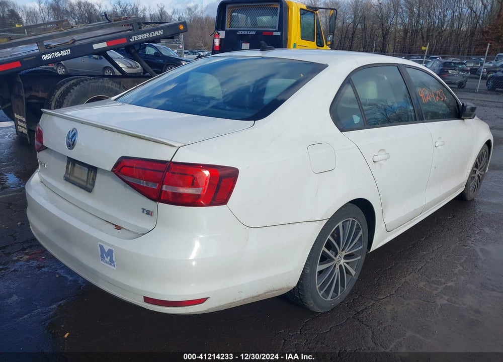 2015 VOLKSWAGEN JETTA 1.8T SPORT VIN: 3VWD17AJ0FM215055