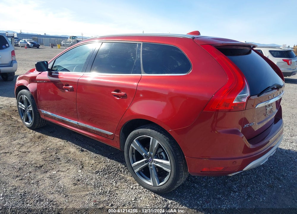 2017 VOLVO XC60 T5 DYNAMIC VIN: YV440MRR7H2079562