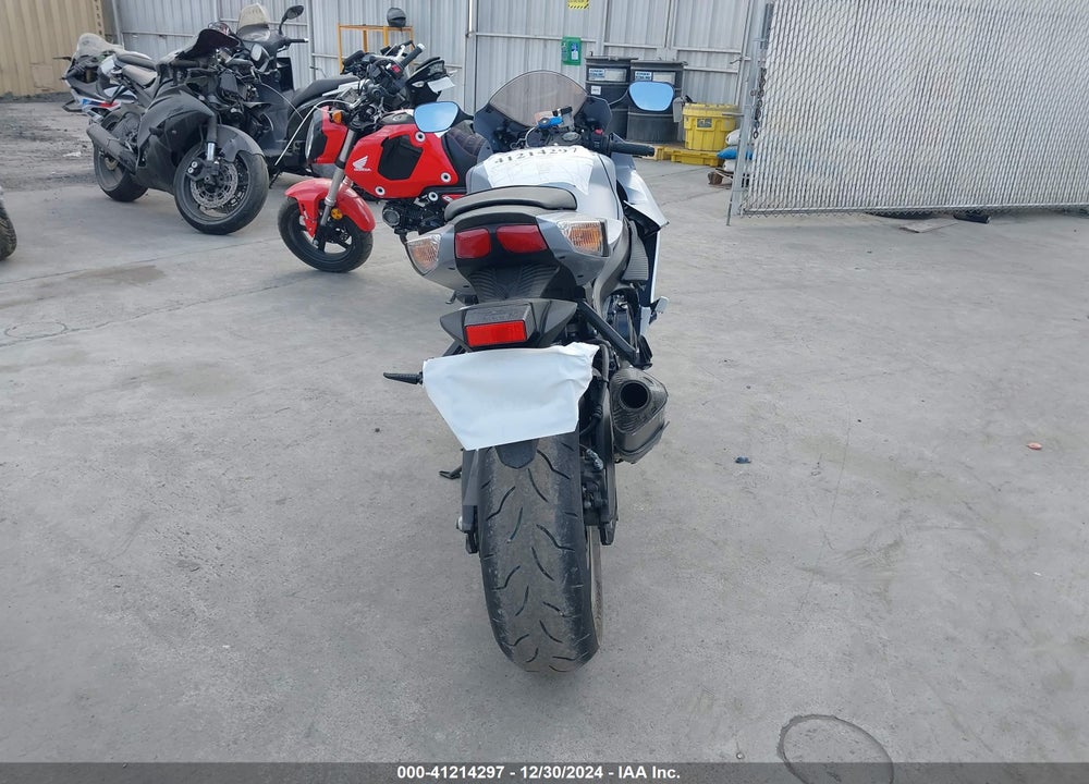 2022 SUZUKI GSX-R600 VIN: JS1GN7FA1N7100643