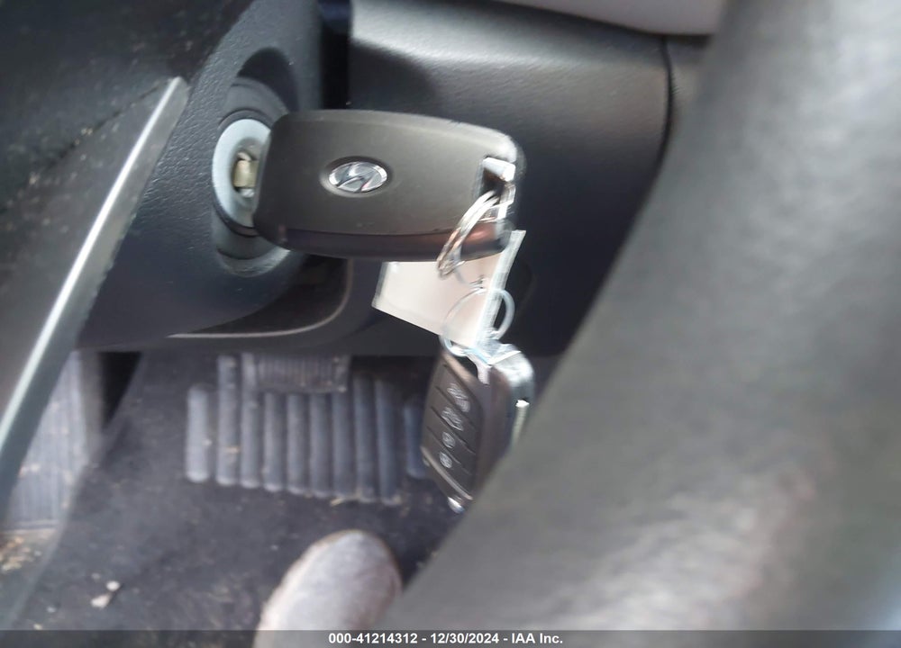 2020 HYUNDAI KONA SE VIN: KM8K1CAAXLU526188