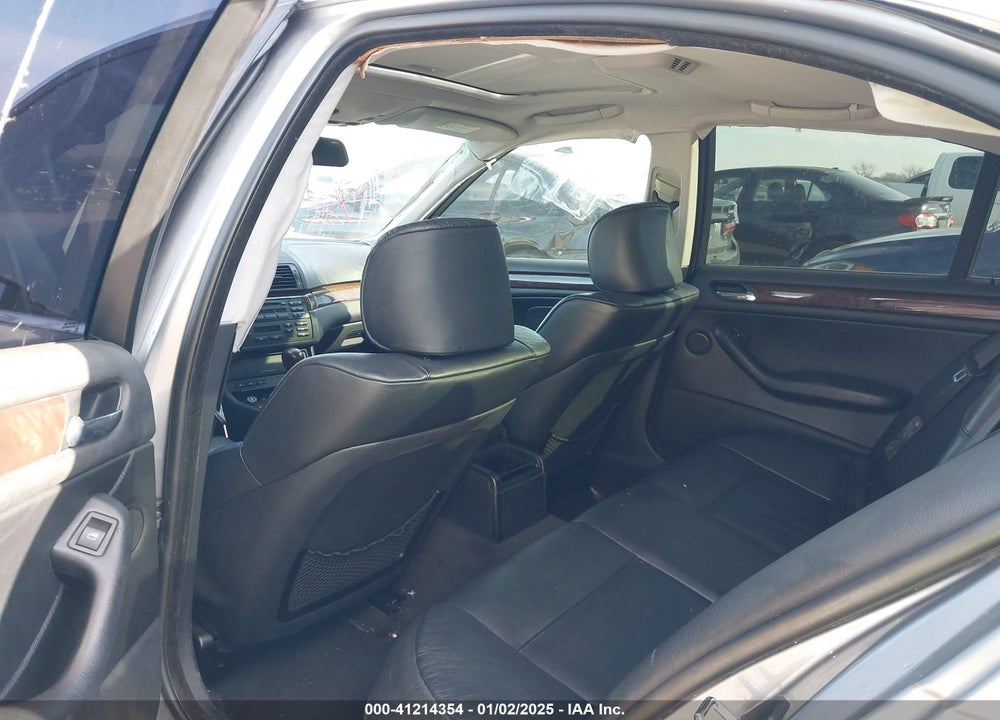 2003 BMW 330I VIN: WBAEV53493KM32790