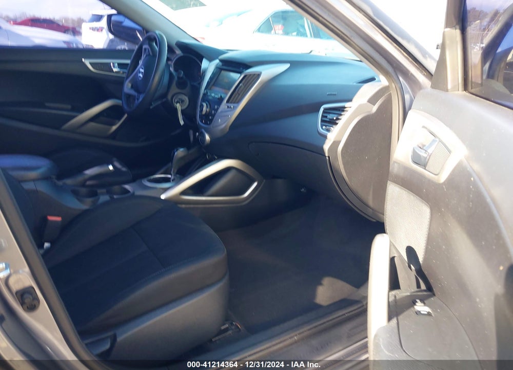 2015 HYUNDAI VELOSTER VIN: KMHTC6ADXFU224561