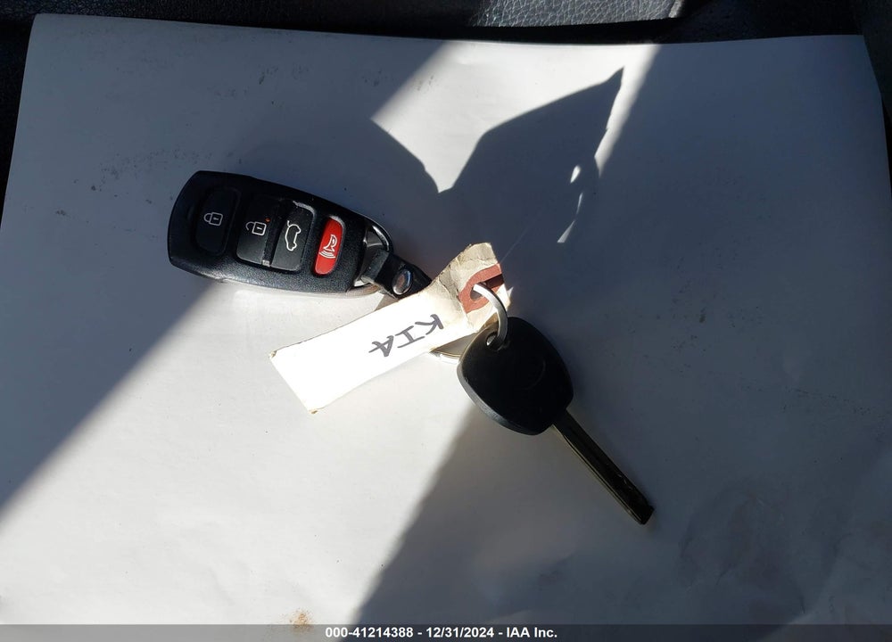 2009 KIA BORREGO EX V6 VIN: KNDJH741395037326
