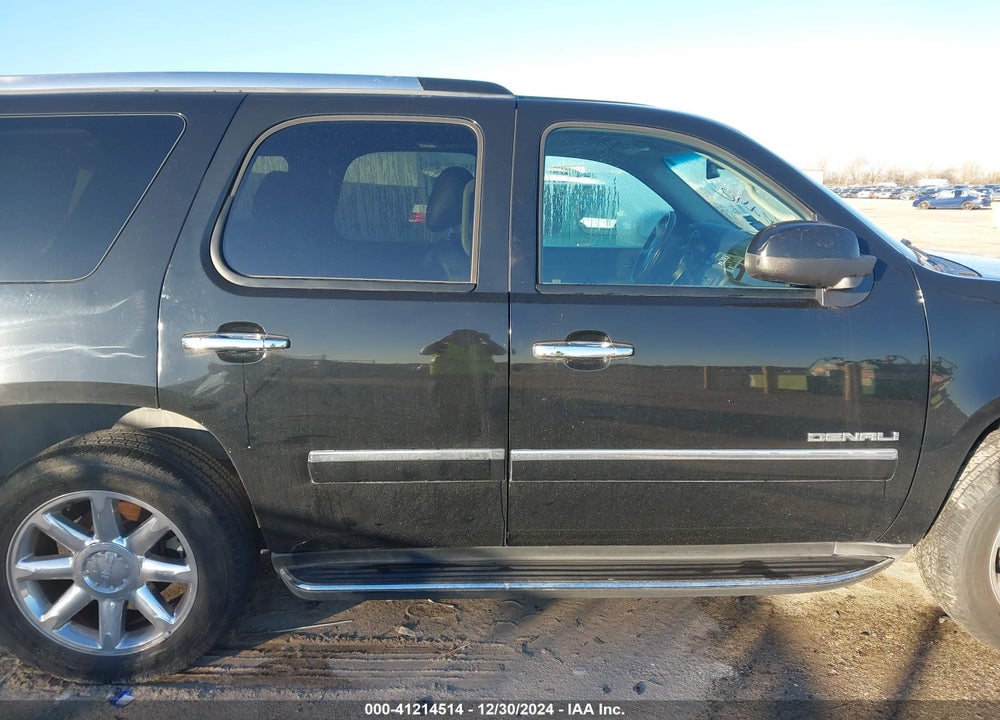 2012 GMC YUKON DENALI VIN: 1GKS1EEF9CR298262