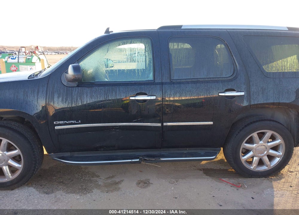2012 GMC YUKON DENALI VIN: 1GKS1EEF9CR298262