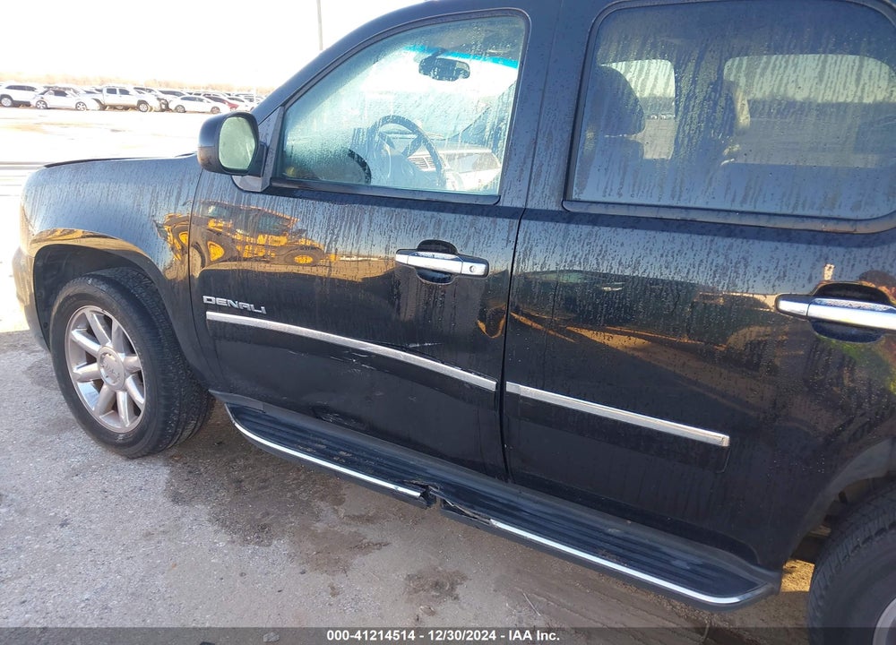 2012 GMC YUKON DENALI VIN: 1GKS1EEF9CR298262