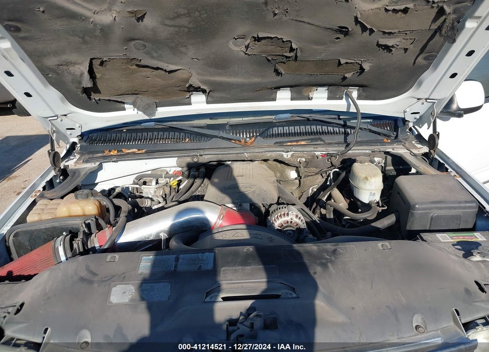 2004 CHEVROLET SUBURBAN 1500 LT VIN: 1GNEC16Z94J135137