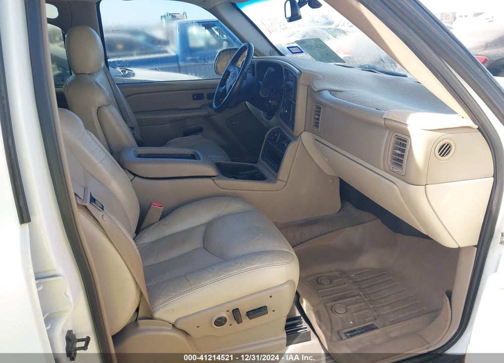 2004 CHEVROLET SUBURBAN 1500 LT VIN: 1GNEC16Z94J135137