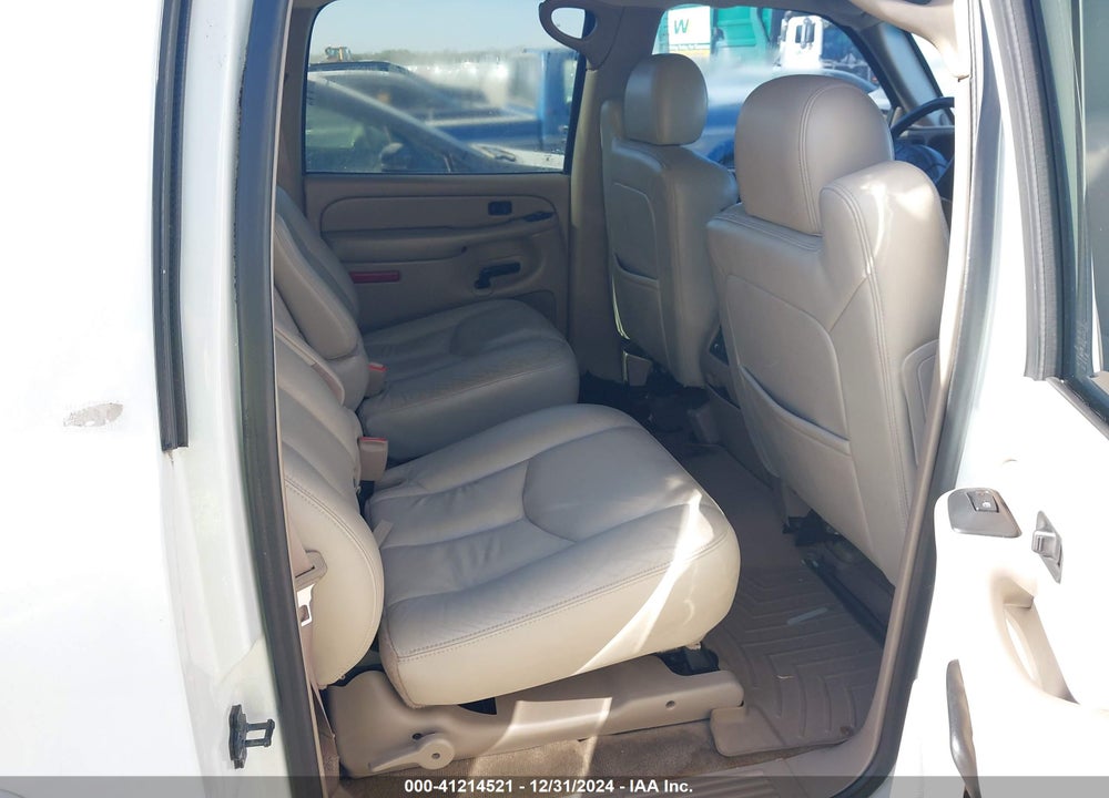 2004 CHEVROLET SUBURBAN 1500 LT VIN: 1GNEC16Z94J135137