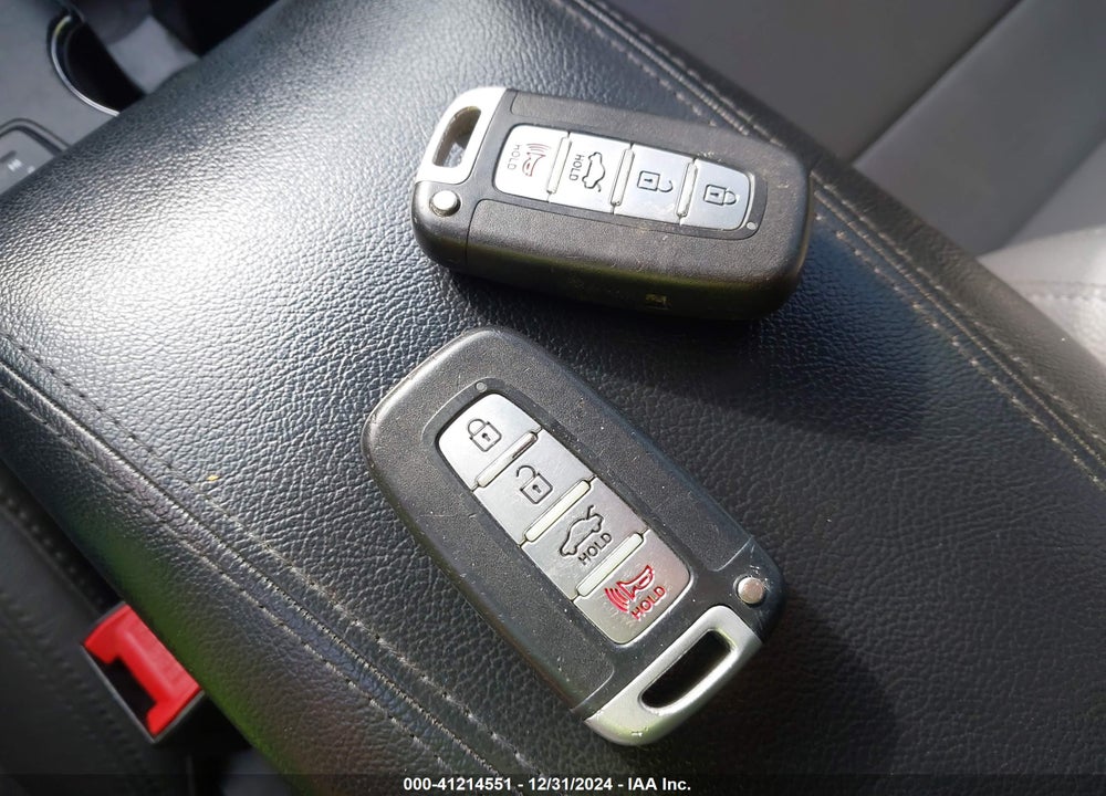 2011 HYUNDAI SONATA VIN: 5NPEC4AC5BH246710