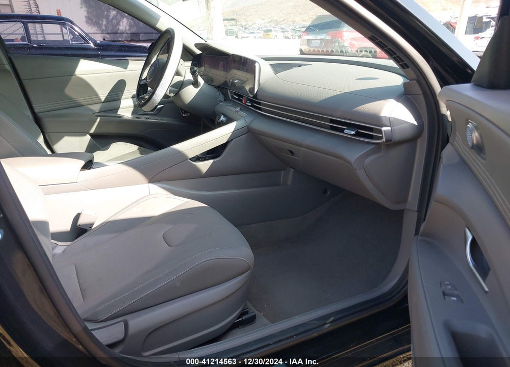 2023 HYUNDAI ELANTRA VIN: KMHLS4AG0PU518487
