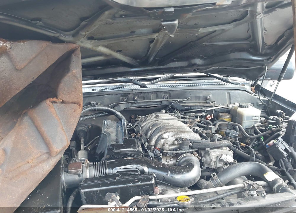 2002 LEXUS LX 470 VIN: JTJHT00W123515036