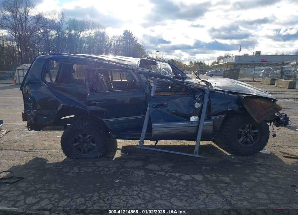 2002 LEXUS LX 470 VIN: JTJHT00W123515036
