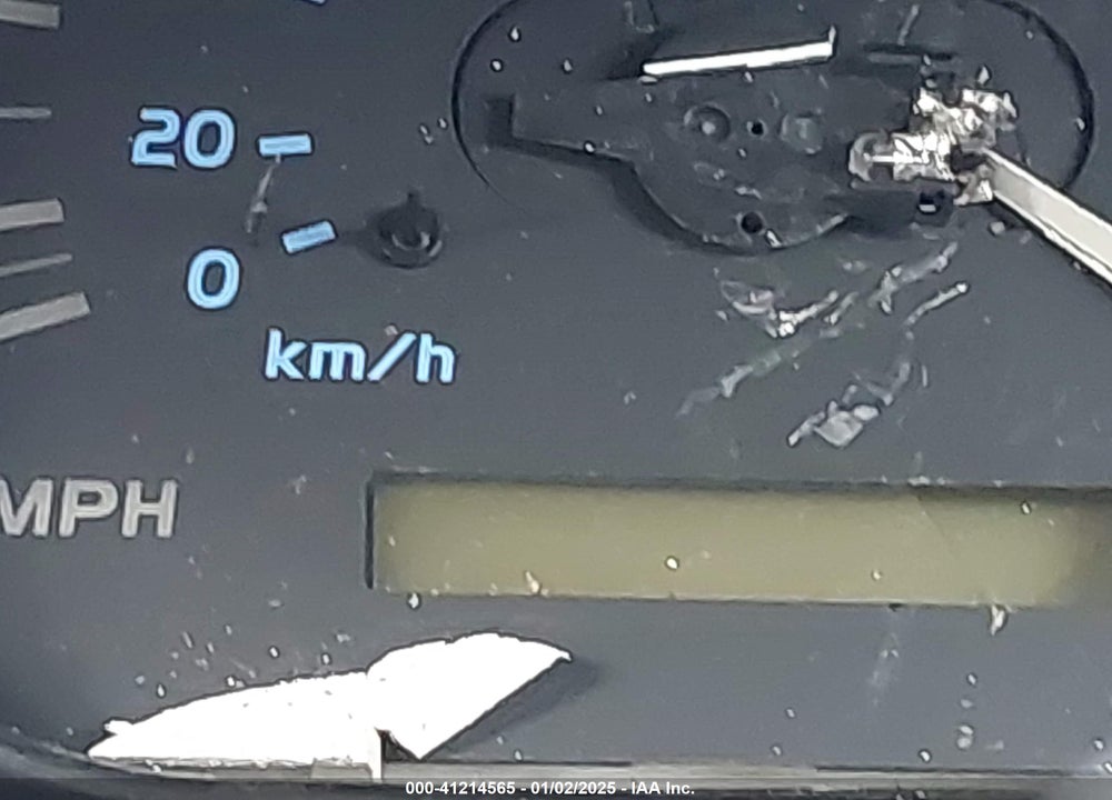 2002 LEXUS LX 470 VIN: JTJHT00W123515036