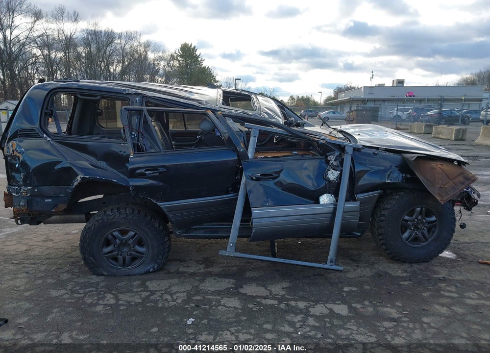 2002 LEXUS LX 470 VIN: JTJHT00W123515036