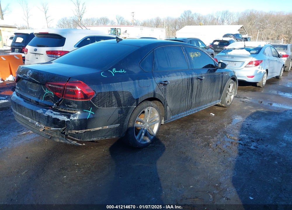2018 VOLKSWAGEN PASSAT VIN: 1VWAA7A37JC020276