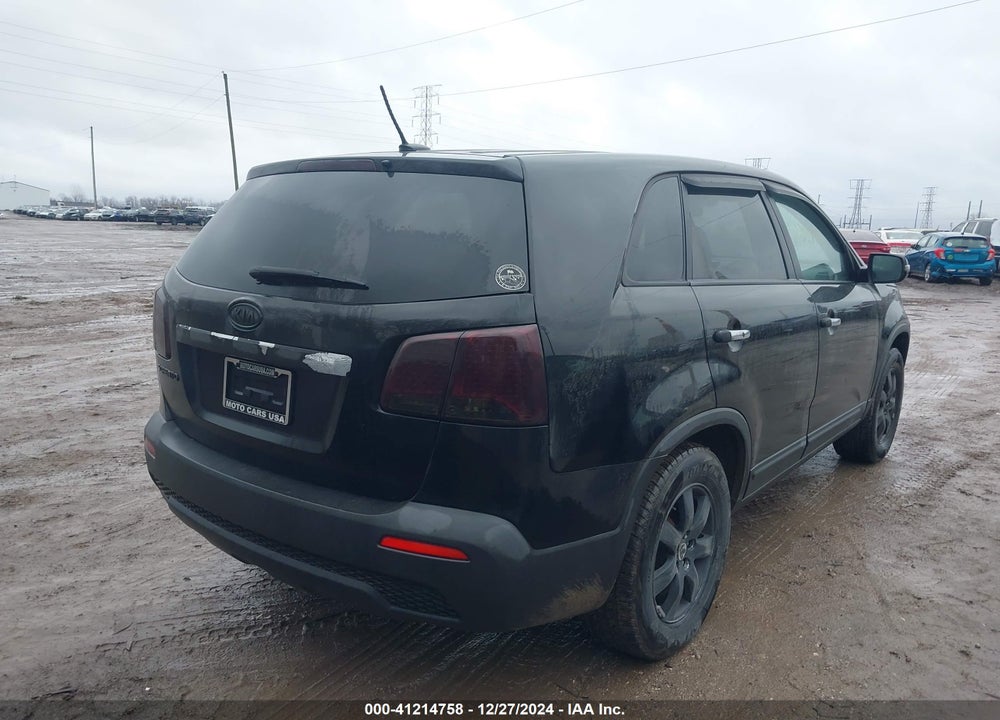 2011 KIA SORENTO LX VIN: 5XYKT3A19BG144894