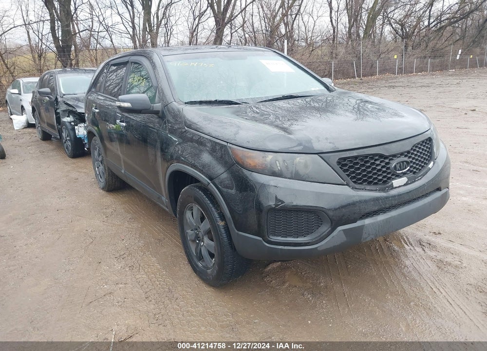 2011 KIA SORENTO LX VIN: 5XYKT3A19BG144894