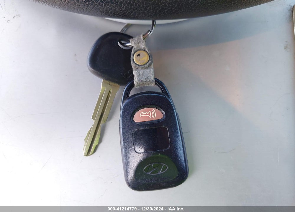 2012 HYUNDAI ELANTRA GLS VIN: 5NPDH4AE4CH130642