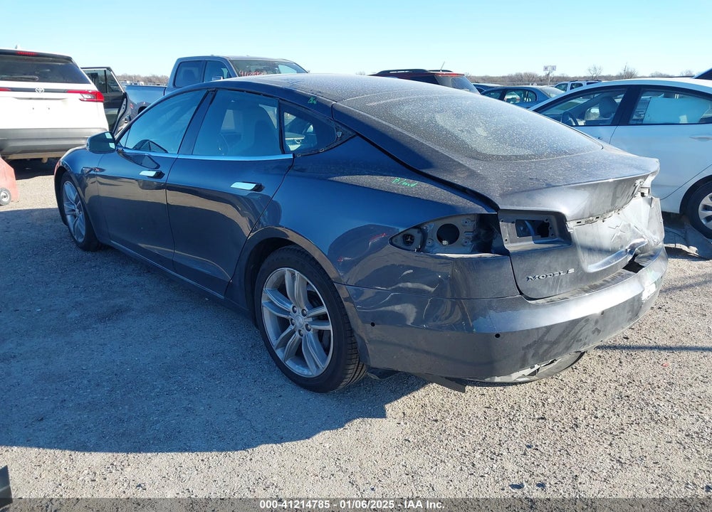 2016 TESLA MODEL S VIN: 5YJSA1E20GF128496