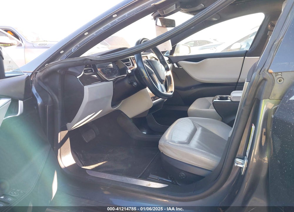 2016 TESLA MODEL S VIN: 5YJSA1E20GF128496