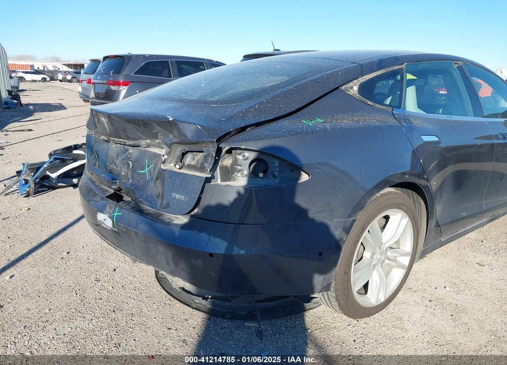 2016 TESLA MODEL S VIN: 5YJSA1E20GF128496