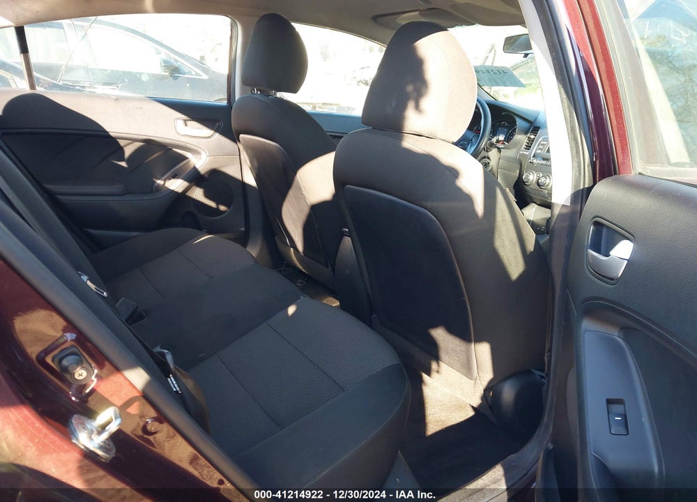 2018 KIA FORTE LX VIN: 3KPFK4A79JE169188