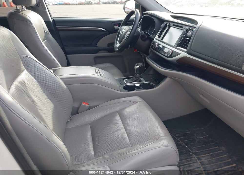 2015 TOYOTA HIGHLANDER LIMITED PLATINUM V6 VIN: 5TDDKRFH3FS208263