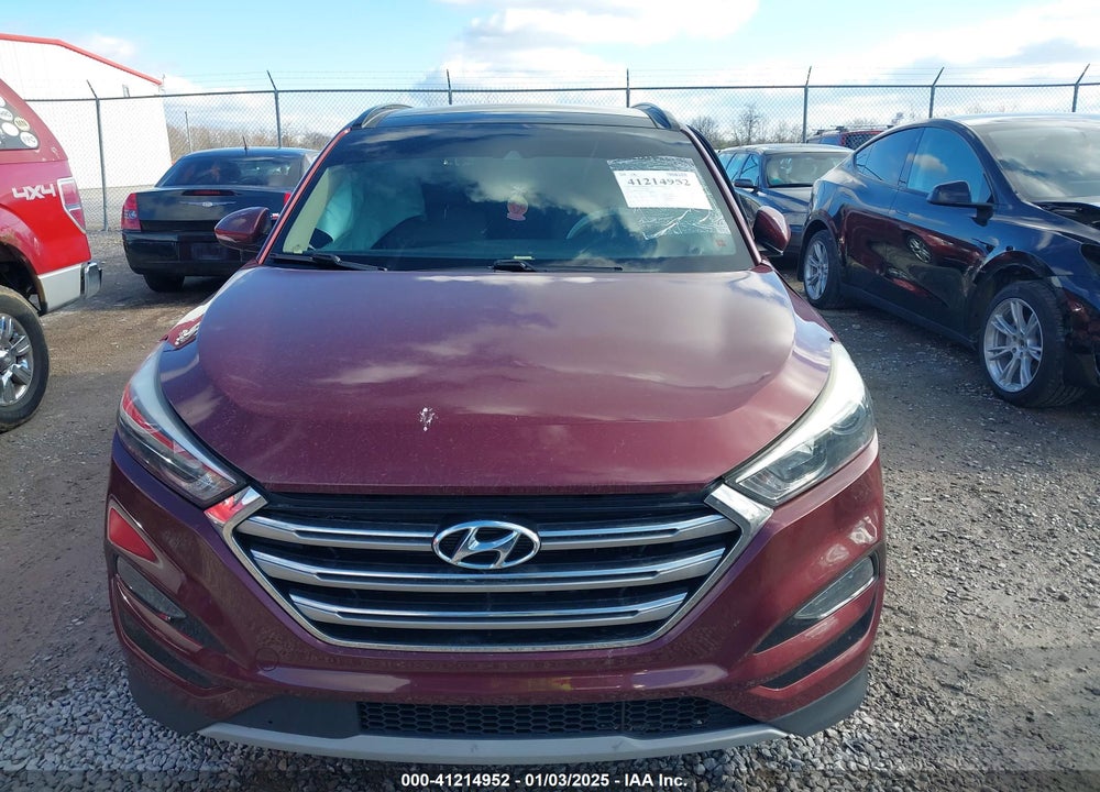 2017 HYUNDAI TUCSON LIMITED VIN: KM8J3CA25HU370390