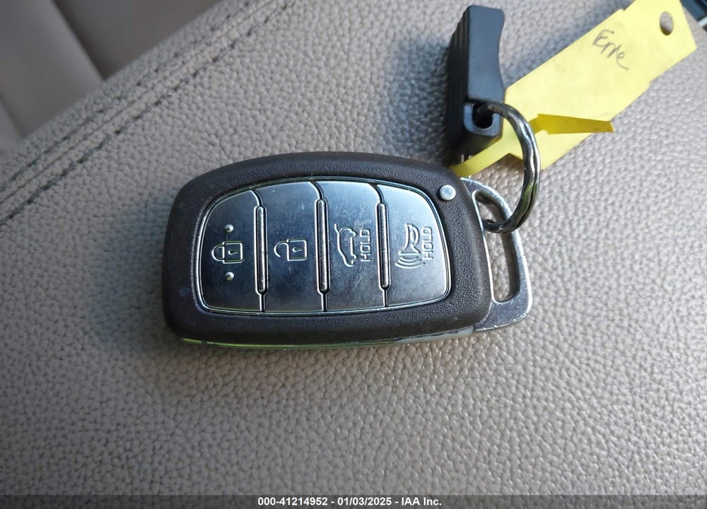 2017 HYUNDAI TUCSON LIMITED VIN: KM8J3CA25HU370390