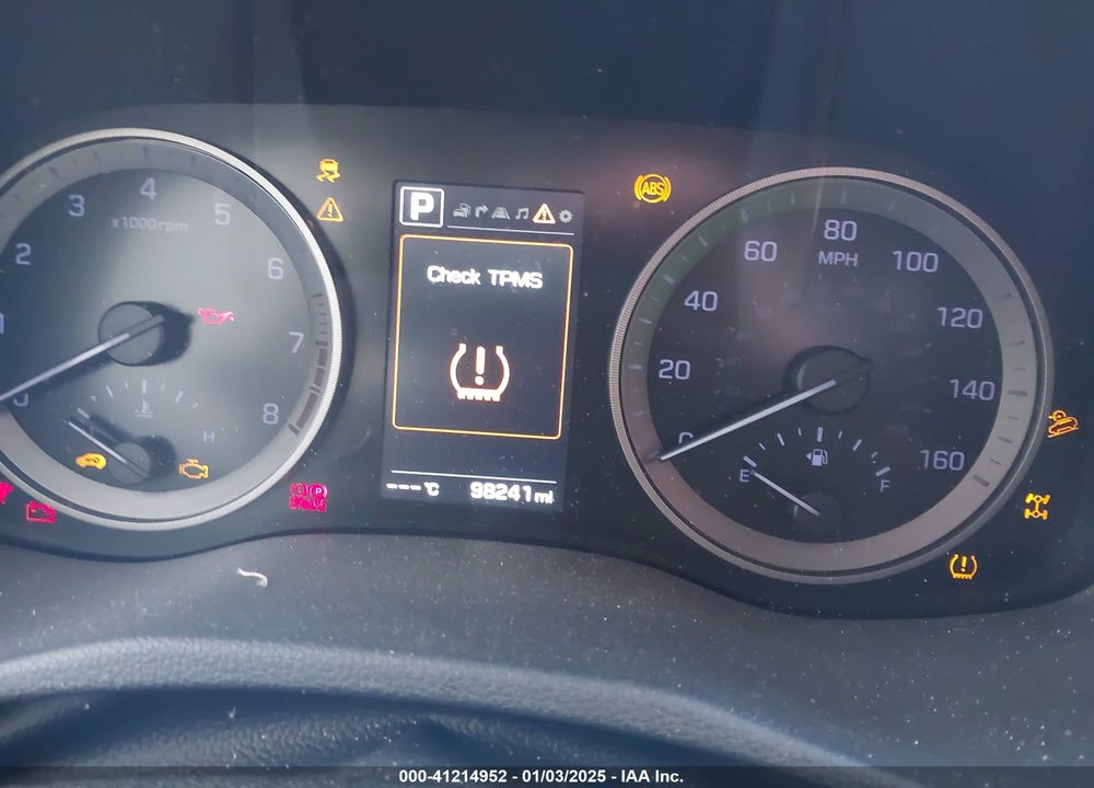 2017 HYUNDAI TUCSON LIMITED VIN: KM8J3CA25HU370390