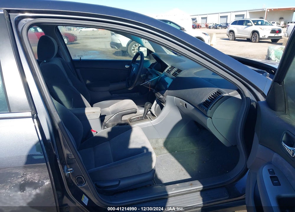 2005 HONDA ACCORD 2.4 EX VIN: 1HGCM567X5A037532