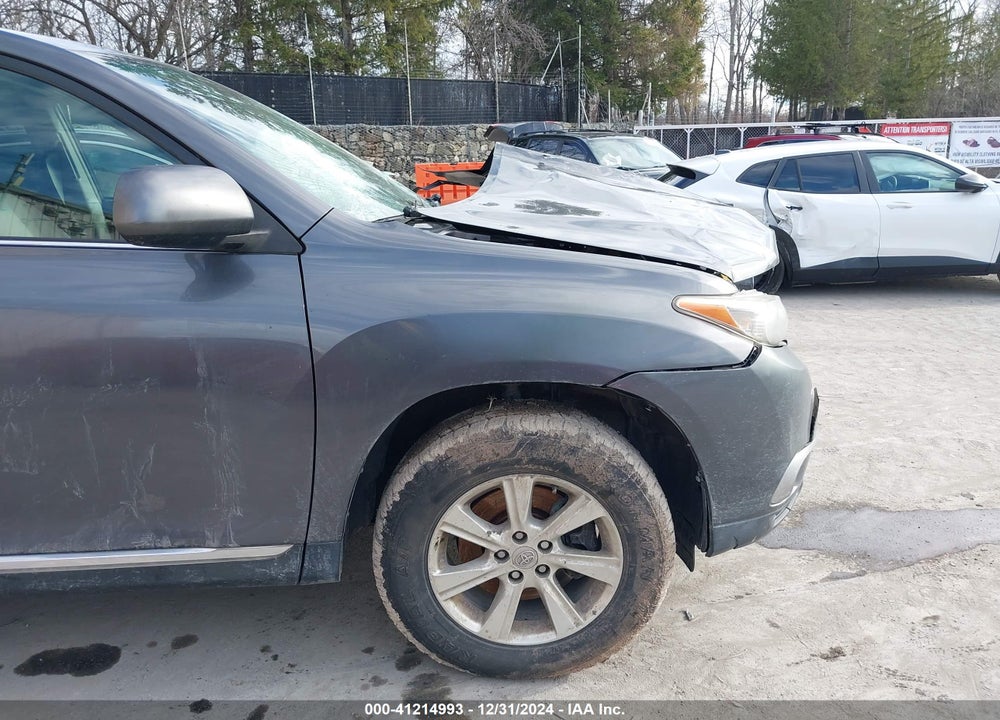 2011 TOYOTA HIGHLANDER VIN: 5TDBK3EH1BS066978