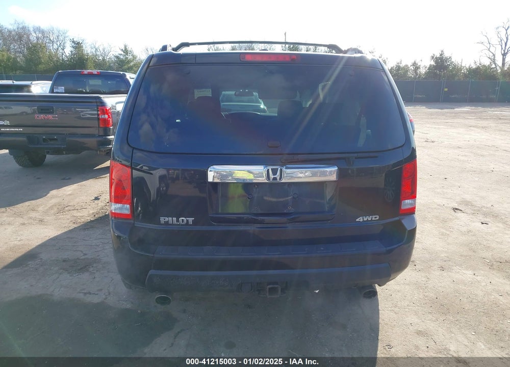 2011 HONDA PILOT EX VIN: 5FNYF4H42BB074895