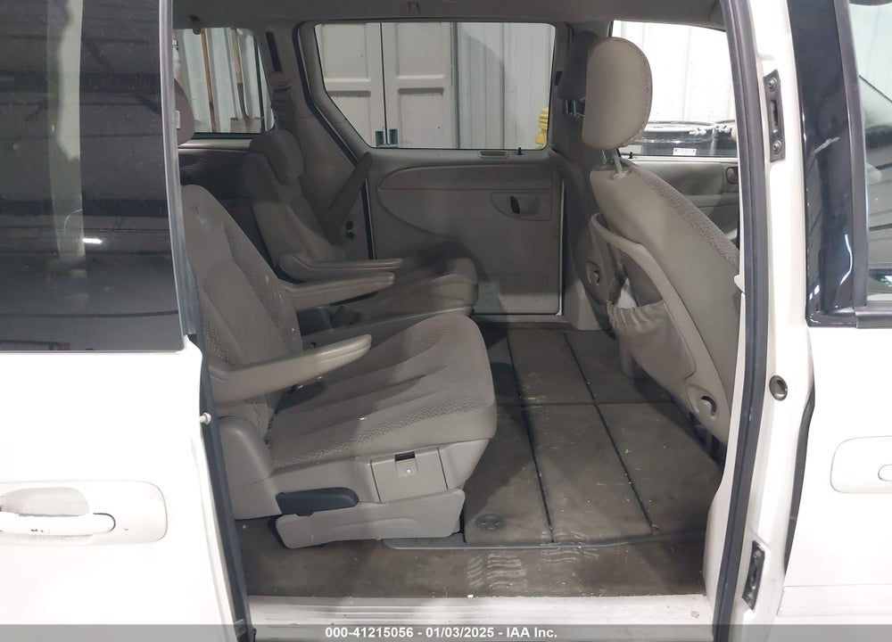 2007 CHRYSLER TOWN & COUNTRY LX VIN: 2A4GP44R37R139026
