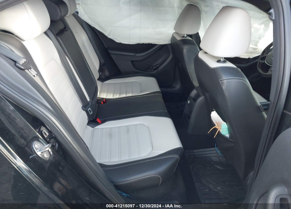 2016 VOLKSWAGEN JETTA 1.8T SPORT VIN: 3VWD17AJ6GM222206