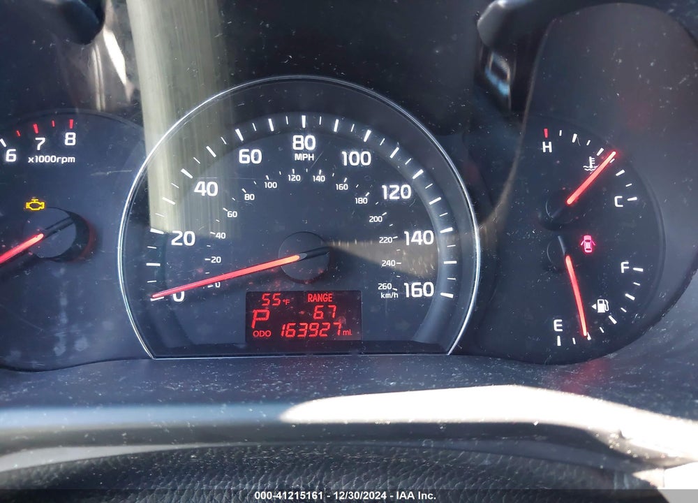 2015 KIA SORENTO LX VIN: 5XYKTDA65FG569150
