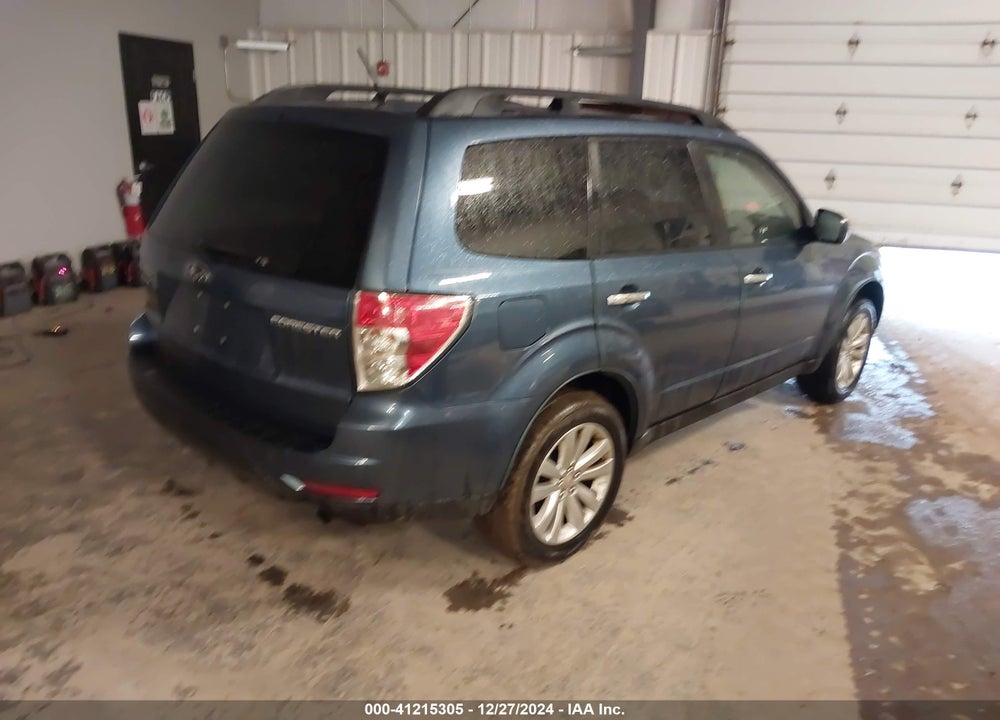 2011 SUBARU FORESTER 2.5X PREMIUM VIN: JF2SHBDC7BG752601