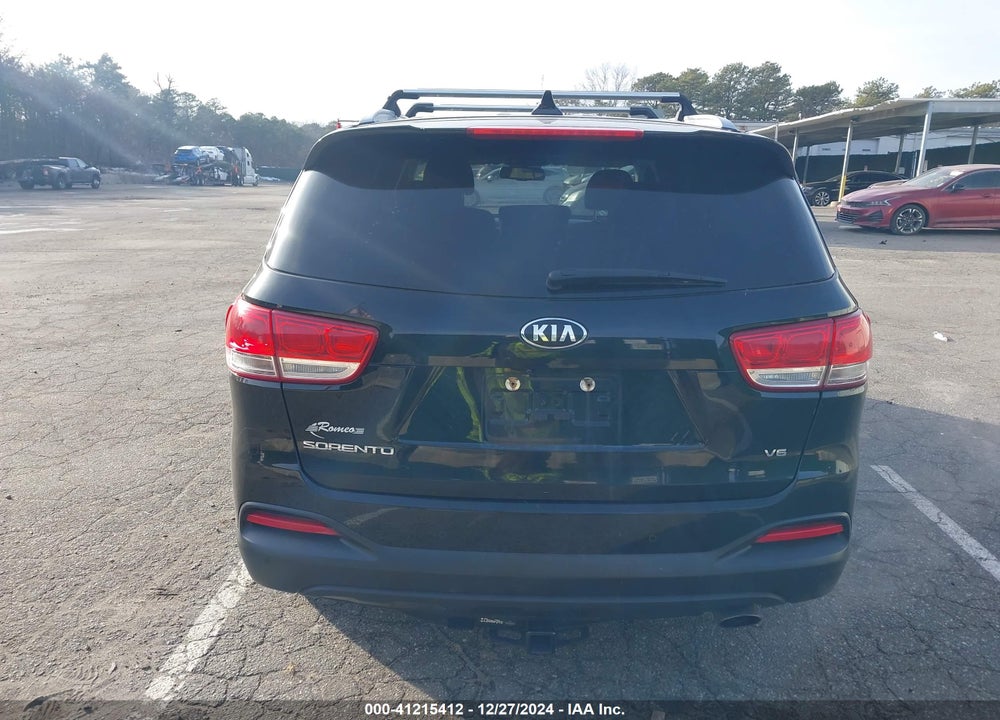 2018 KIA SORENTO 3.3L LX VIN: 5XYPGDA57JG365041